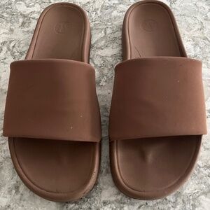 Lululemon Men's Restfeel Slides - Beach Wood